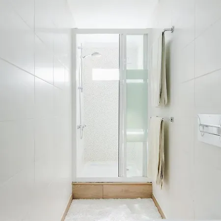 펜션 Beautiful Townhouse Beachfront 마르베야
