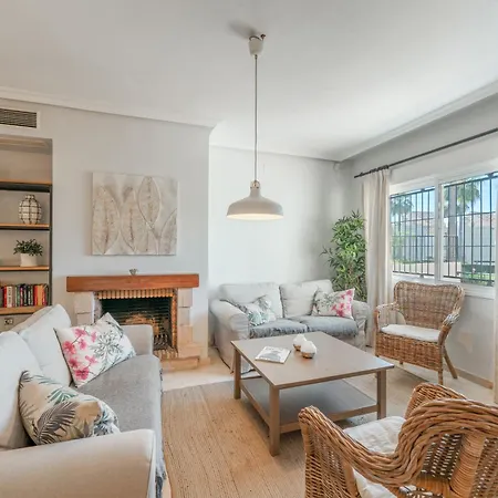 Beautiful Townhouse Beachfront * マルベーリャ