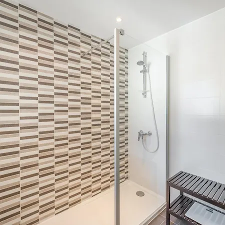 Beautiful Townhouse Beachfront マルベーリャ