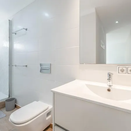別荘 Beautiful Townhouse Beachfront マルベーリャ