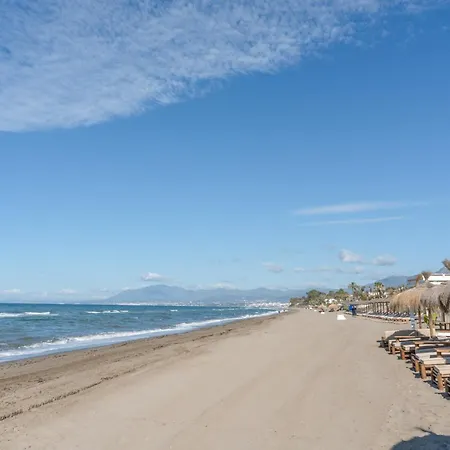 Beautiful Townhouse Beachfront 別荘 マルベーリャ